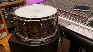 PEARL LARGEST SNARE DRUM VINNIE PAUL PANTERA SIGNATURE VP1480 14X8 SNAKE SKIN UP CLOSE VIDEO REVIEW