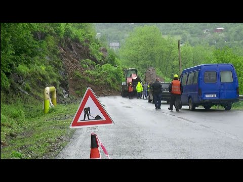 გაწმენდითი სამუშაოები დაიწყო ბათუმი-ახალციხის მაგისტრალზე