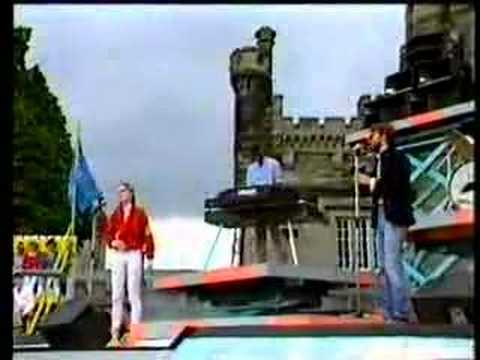 Prefab Sprout - When Love Breaks Down (Live on 'Ho...