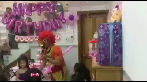 Chú hề MC dẫn nghi thức sinh nhật trong tiệc bé Khanh Thi #chúhềmc #mcsinhnhật #mcvuinhộn