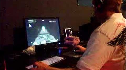 Fatal1ty playing Q4 at Games Convention - Shootout (Part2)