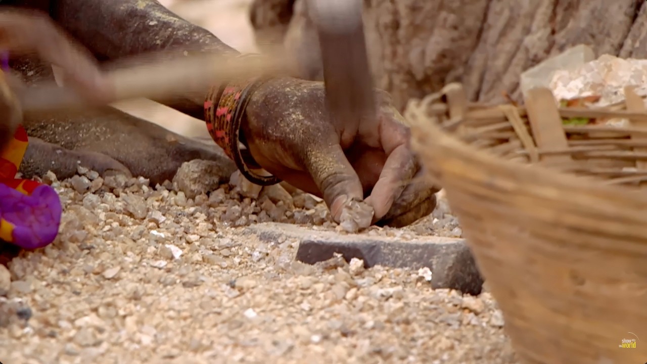 Маленькие рабы нашей косметики