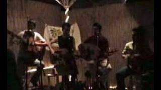 Gülü Susuz Seni Aşksız Bırakmam (Barbis)