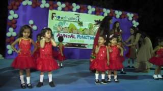 Papa Mere Papa. Kids performance
