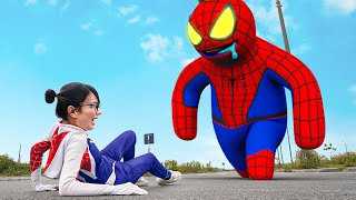 &quot;TEAM SPIDER-MAN VS Roblox Rainbow Friends (BLUE) Transformation &amp; JOKER | Scary Teacher 3D IRL&quot;