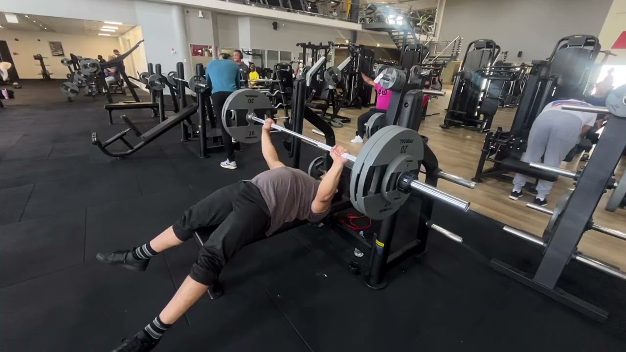 23 Dec weighted chin ups + Larsen press