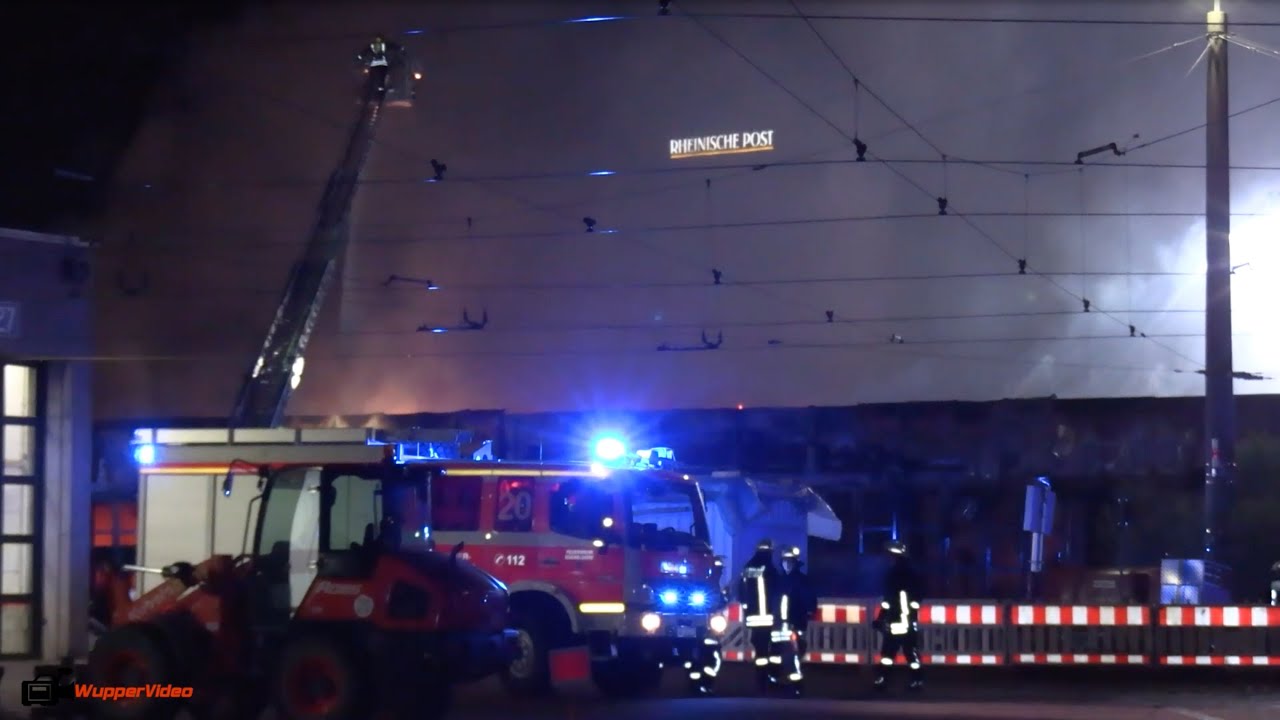 Großbrand in Düsseldorf - Busdepot der Rheinbahn brennt mit 40 Bussen nieder | 01.04.2021