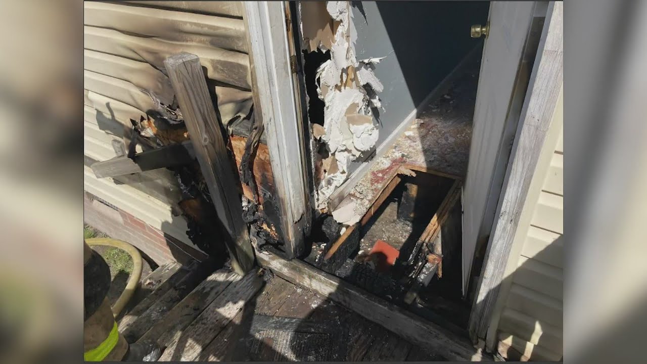 8 displaced after fire on E. Virginia Beach Boulevard - YouTube