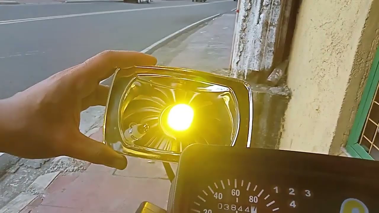 RUSI tc125: Replacing LED Headlight