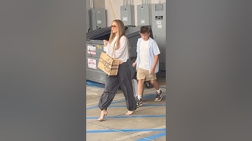Jennifer Lopez & Sam Affleck Shopping #JLo #Shorts
