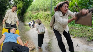 Download Lagu Brave homeless girl saves woman from robbers- will this moment change her life forever? MP3 Download Lagu Brave homeless girl saves woman from robbers- will this moment change her life forever? MP3