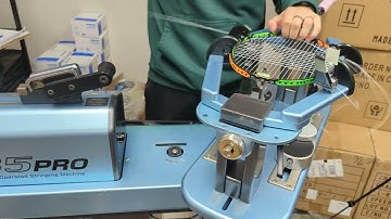 Badminton Racket Stringing - no talking, top down view, 2 knot, Tai Tzu-ying style, Yonex Duora 10