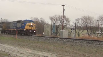 Fast CSX Light Power Move Train