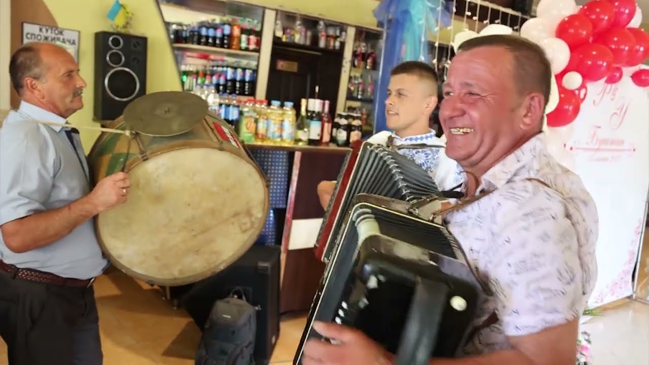 Очі синії, та сині дала мати дівчині, ( Українські пісні )