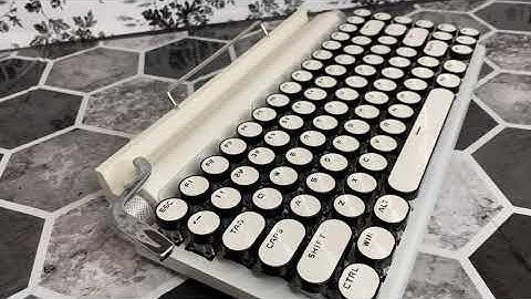 Taiahiro Vintage typerwriter mechanical keyboard white