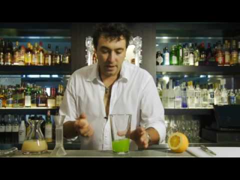 how-to-make-a-cocktail-with-midori-liqueur.-"midori-sour-"