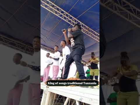 Kisima Majabala Akiwa Kwenye Tamasha Kubwa