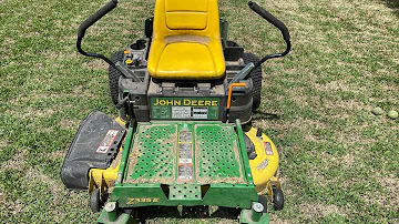 Kolik oleje potřebuje motor John Deere 335?