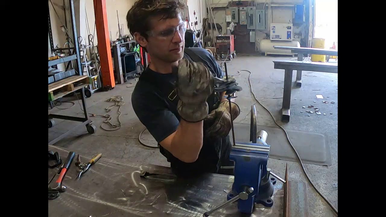 Group workshops: Make a rose