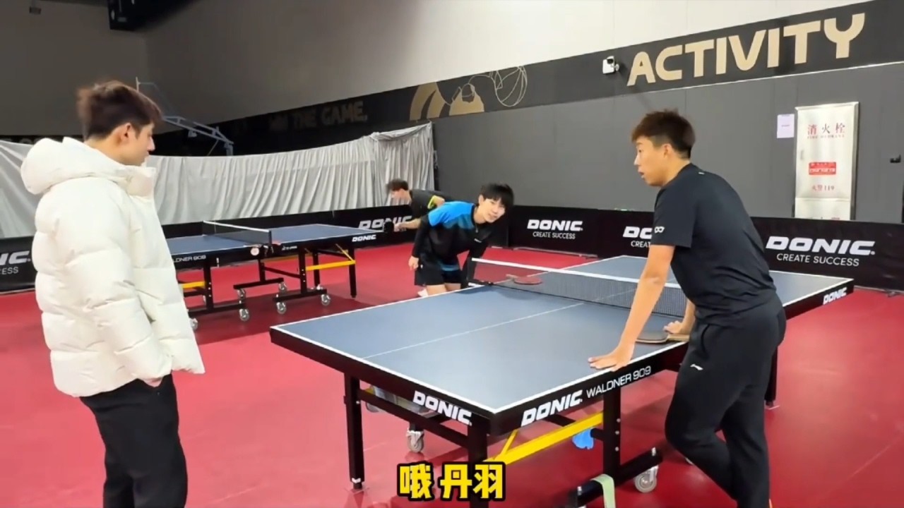 踢馆就踢天花板张继科张指导 #张继科 #尹航乒乓球 #尹航踢张继科球馆