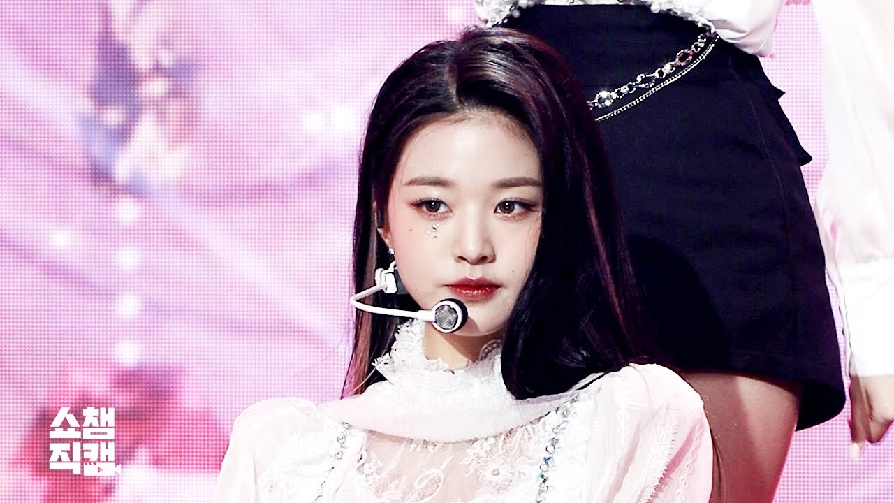 [쇼챔직캠 4K] 아이즈원 장원영 - 환상동화 (IZ*ONE JANG WON YOUNG - Secret Story of the Swan) l #쇼챔피언 l EP.360