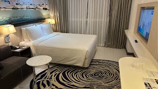 Holiday Inn Express Pattaya Central, an IHG Hotel - One King Bed Room - Breakfast - Review