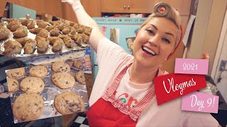 BAKING CHRISTMAS COOKIES! 2021 VLOGMAS DAY 9