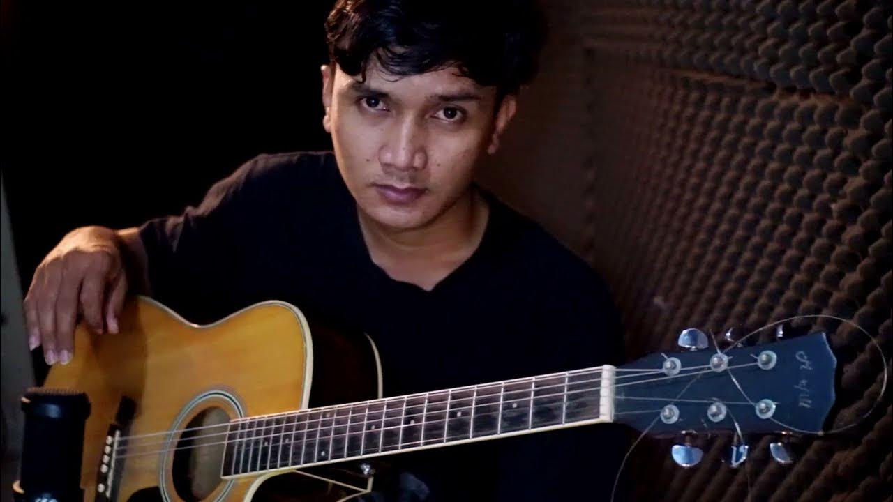 When a guitar string breaks, this is what happens YouTube