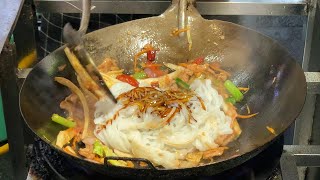 Fried rice noodles / 美味炒粉，打工人的宵夜美食 - Chinese Street Food