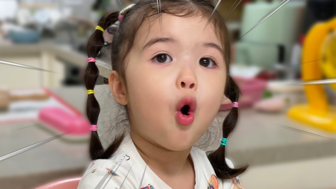 SUB) Я озадачен внезапной переменой в поведении Роа... (Она внезапно заговорила по-английски😮)