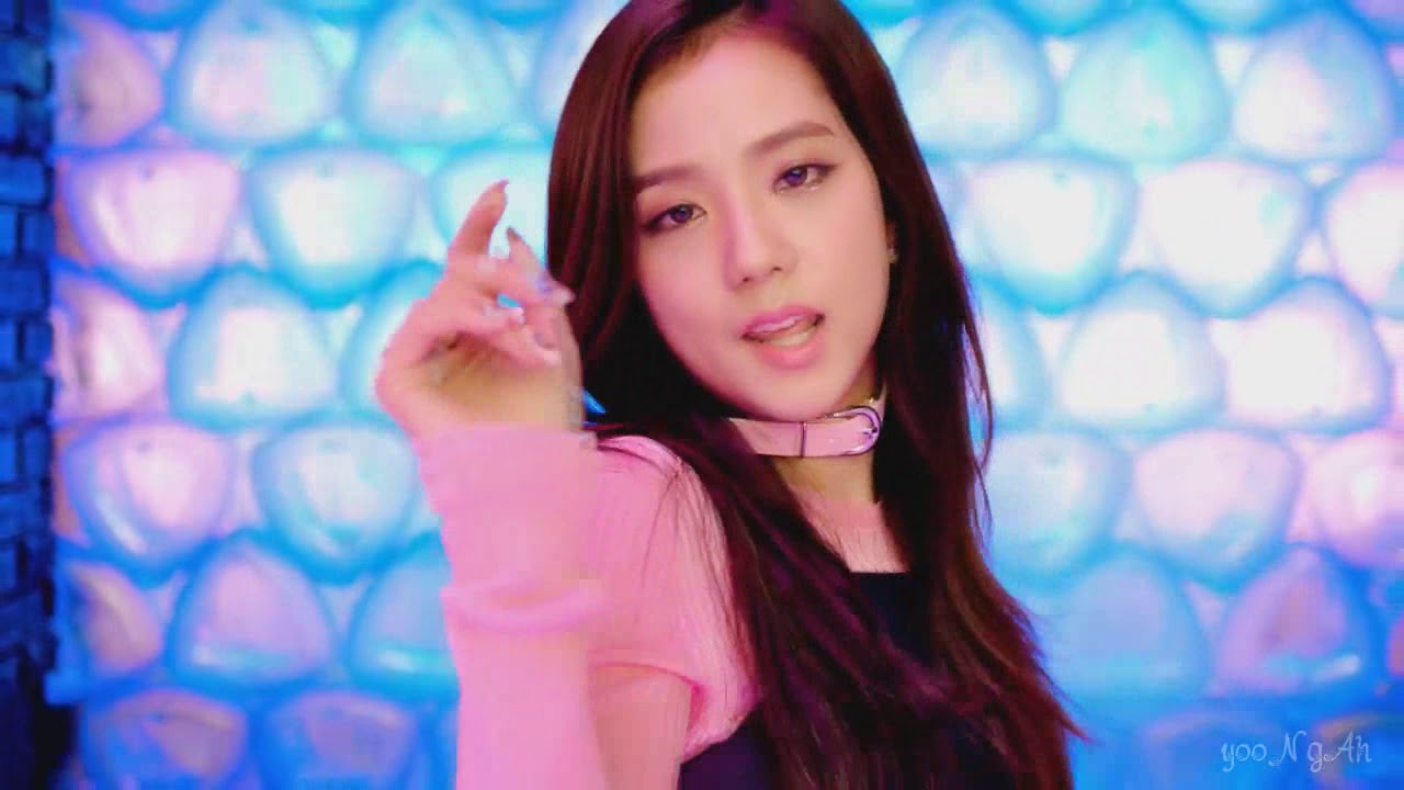 Blackpink Boombayah but when jisoo appears it gets