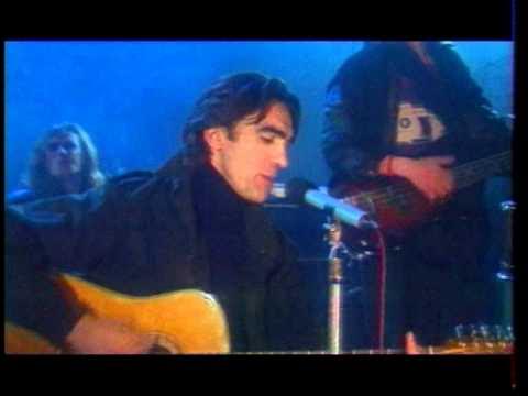 Колесо любви 1994. Колёса любви наутилус. Наутилус слушать клип. Наутилус помпилиус на берегу безымянной реки. Наутилус помпилиус скованные одной цепью клип.