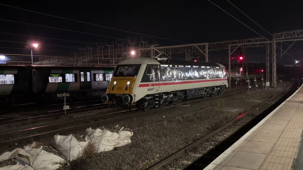 89001 running round, coupling and departing crewe 1/10/25