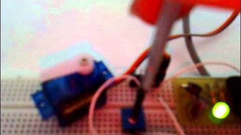 Manejo de servo por potenciometro.