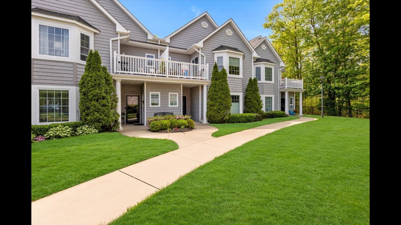 Long Island Real Estate For Sale Video Tour of 208 Okeefe Court