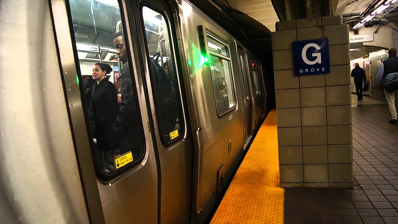 [PATH] Newark - Penn Station & 33rd Street Bound Sets Of Kawasaki PA-5s ...