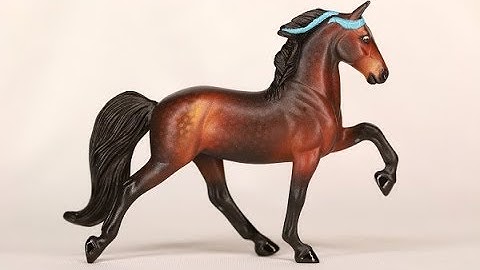 Creating a Bay - HOW TO PAINT A BREYER MODEL HORSE - Tutorial