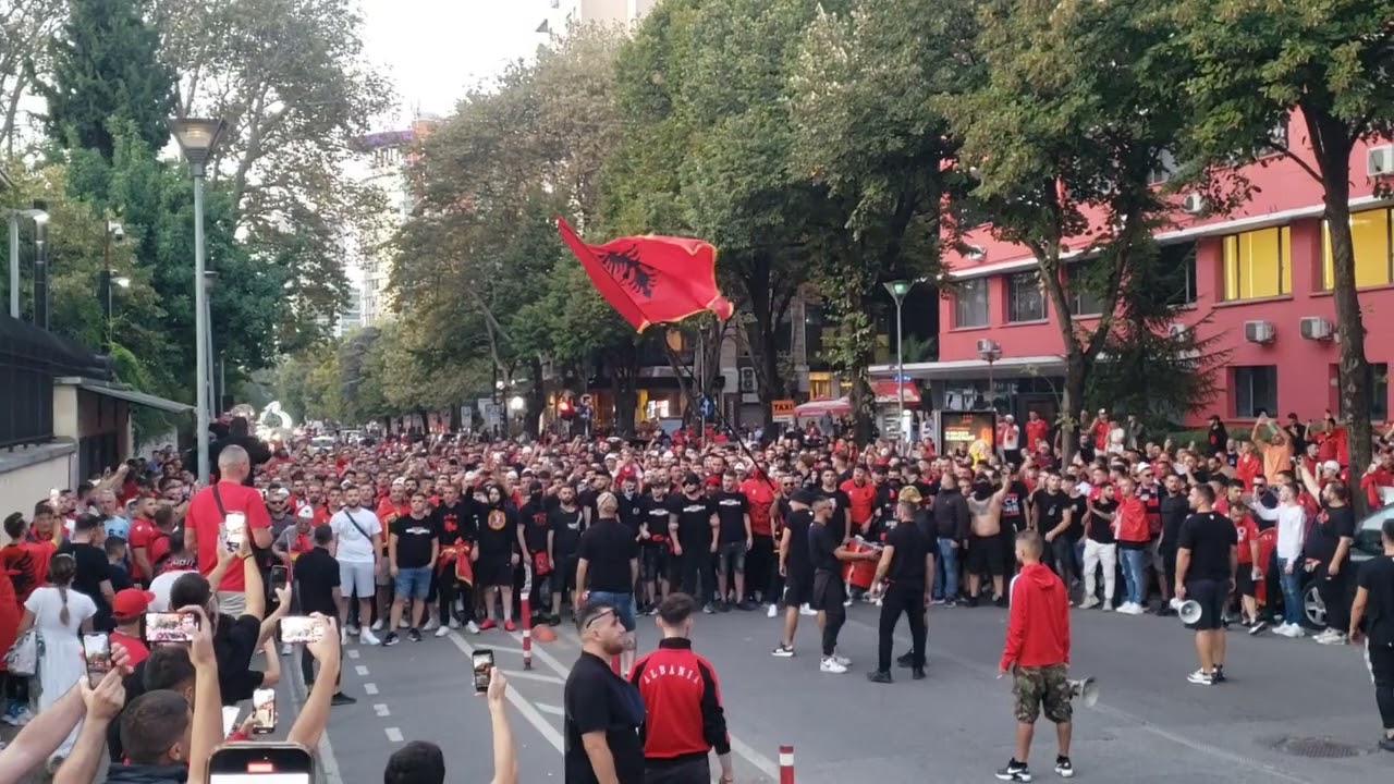 Këto janë tifozat Kuq e Zi që po ndezin Gjermaninë, mbi 50 mijë shqiponja në festë