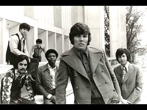 TRACES (Lyrics on screen) - CLASSICS IV  ft. Dennis Yost