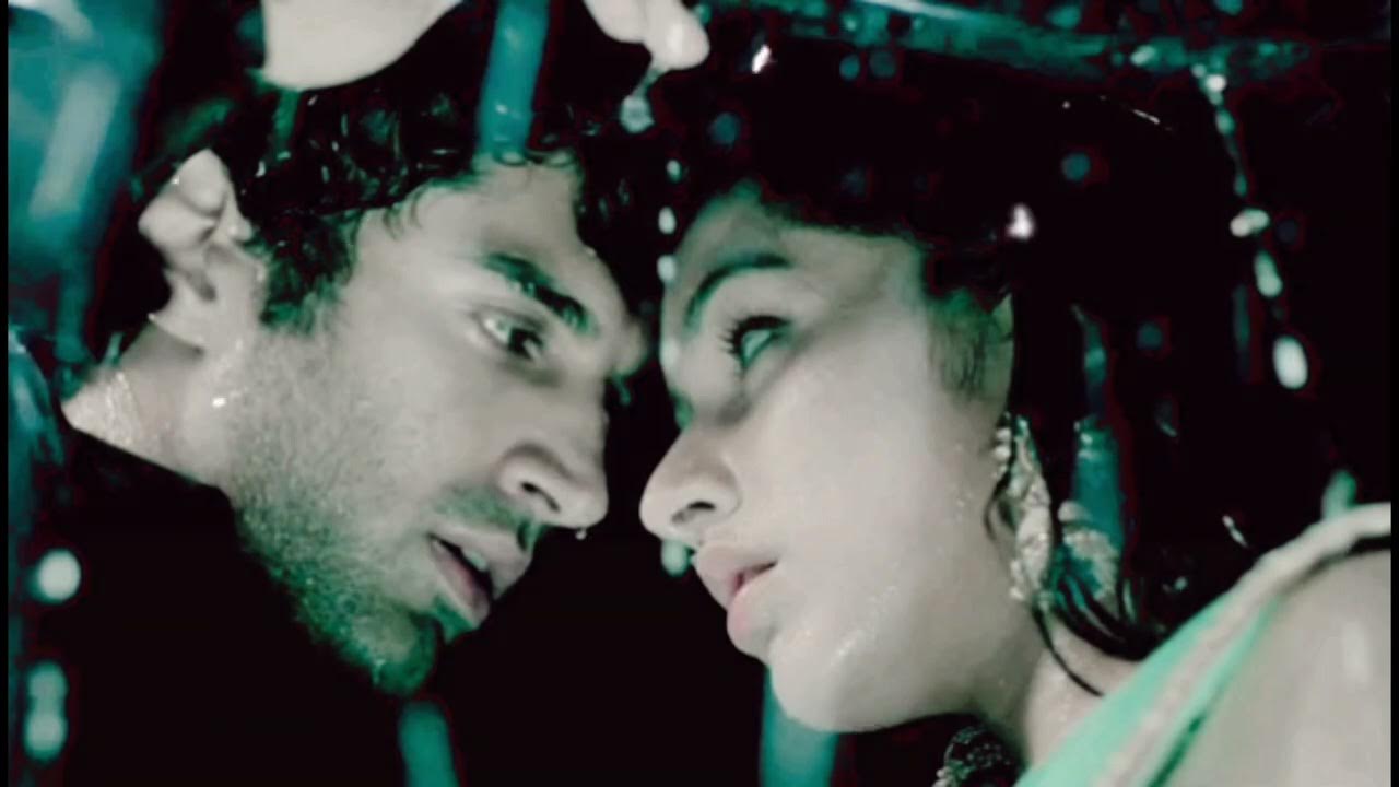 Arijit singh tum hi. Tum hi ho aashiqui 2. Жизнь во имя любви 2 tum hi ho arijit singh. Aashiqui 1. Aashiqui 2.