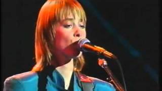 Suzanne Vega - Marlene on the Wall (1986) chords