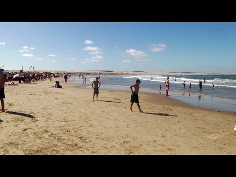 Playa en un soleado Cabo Polonio