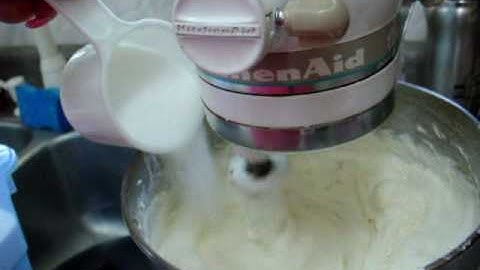 Old Fashion Creamy Vanilla Frosting
