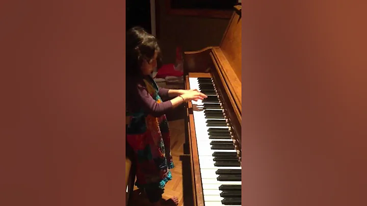 6 year old gives piano lesson