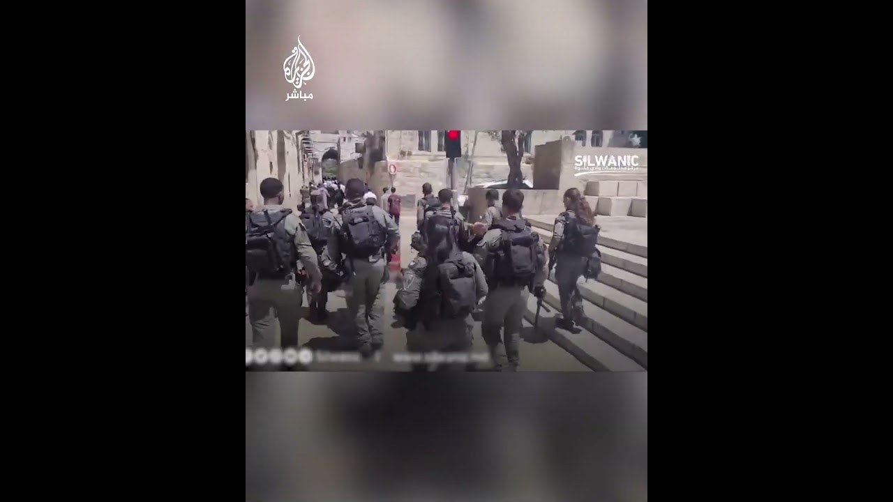 تنكيل واعتقال...قوات الاحتلال تمنع عددًا من المصلين من الوصول إلى المسجد الأقصى وتعتقل شابين