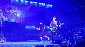 Blink 182 - Blame It On My Youth live 2019 Phoenix Arizona