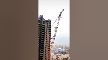 A view of the tower crane collapsing | The building is broken | The tower collapses  #shorts
