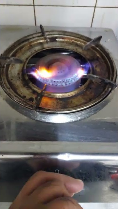 Fire coming from Gas stove 😱.. Simple tips to turn ON & OFF. #fire #gas #kunjuttan #safety #stove