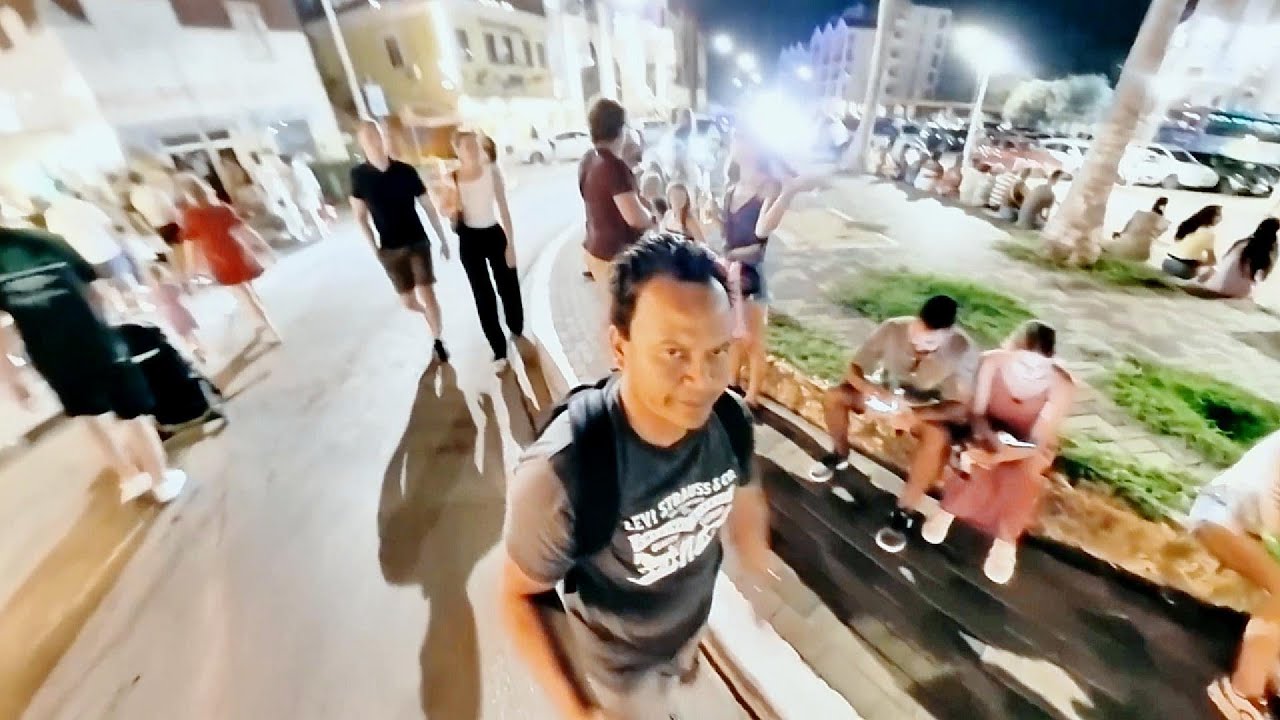 Pietermaai & De Boogjes: Curacao Food & Nightlife Walk!