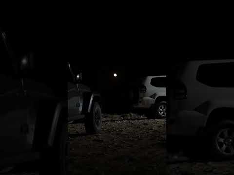 وثالثنا القمر